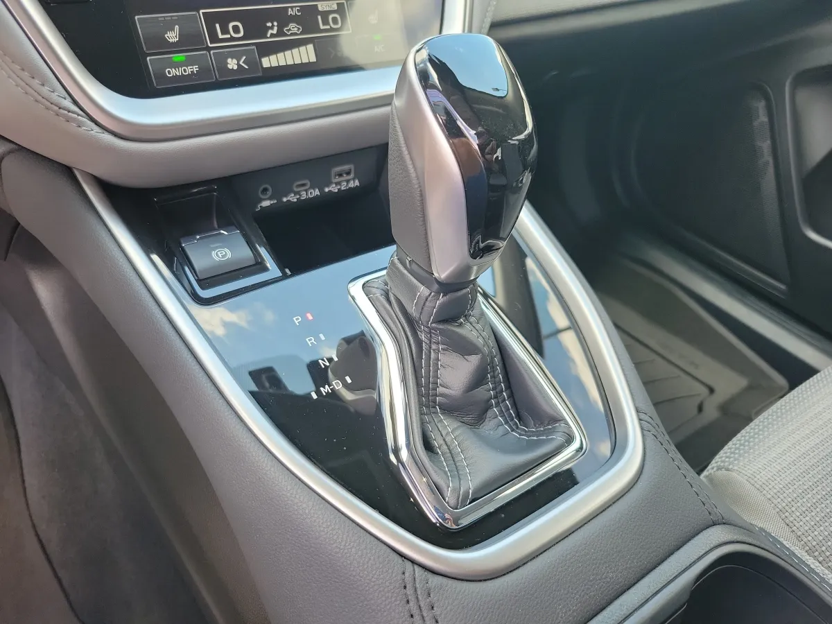 2025 Subaru Outback Premium thumbnail 11