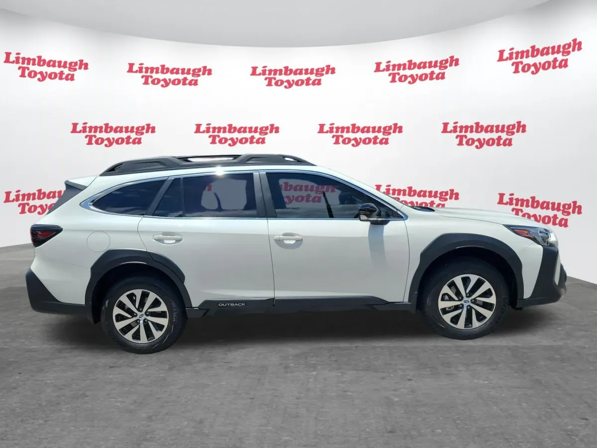 2025 Subaru Outback Premium thumbnail 21