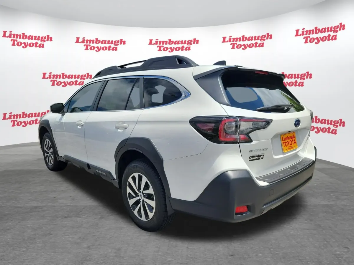 2025 Subaru Outback Premium thumbnail 24