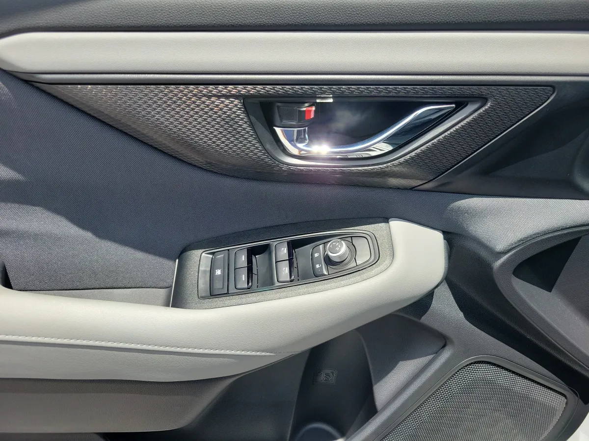 2025 Subaru Outback Premium thumbnail 7