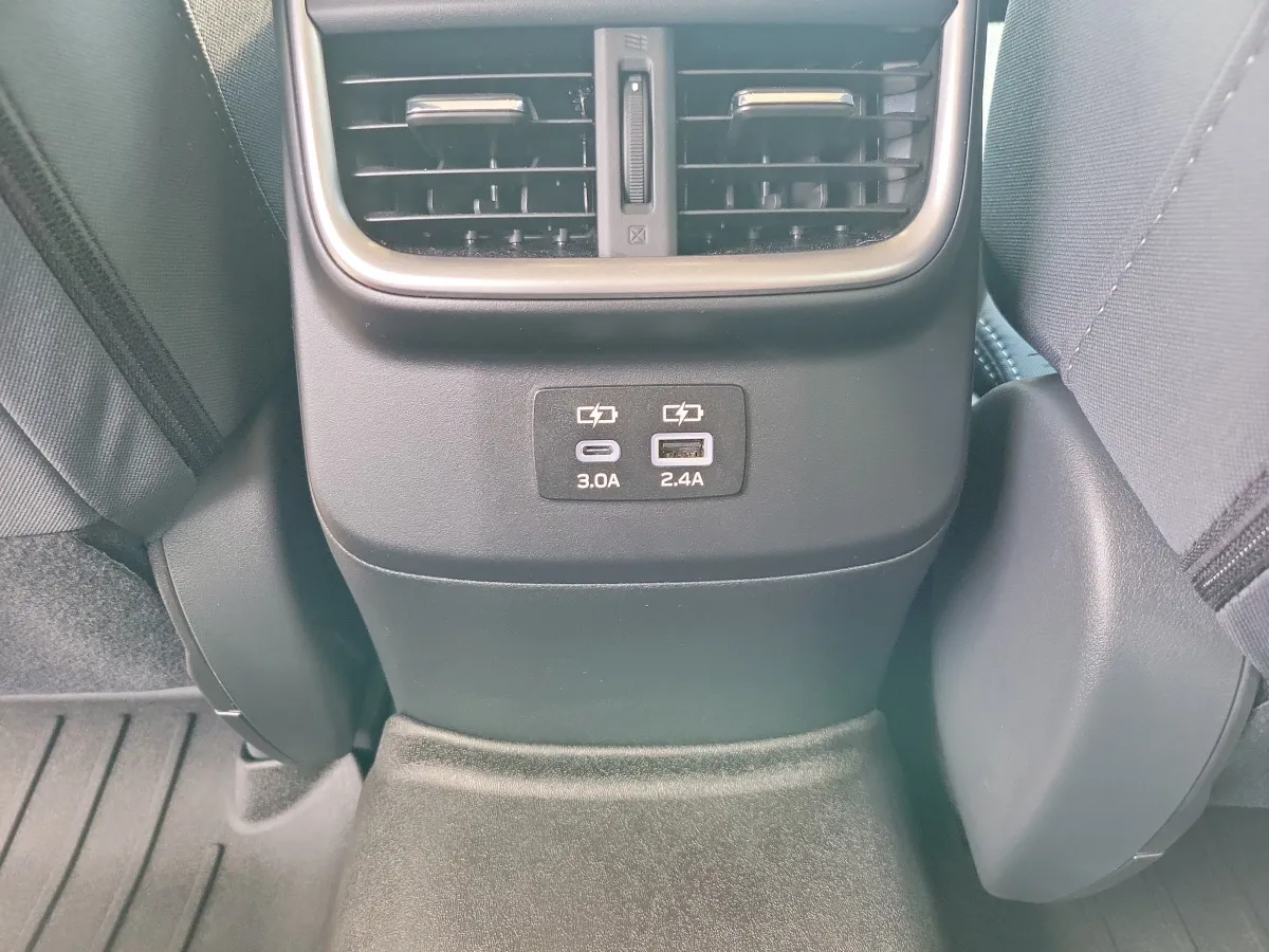 2025 Subaru Outback Premium thumbnail 9