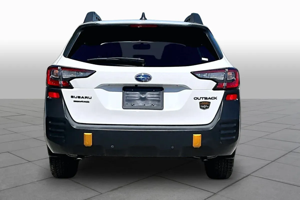 2025 Subaru Outback Wilderness thumbnail 5