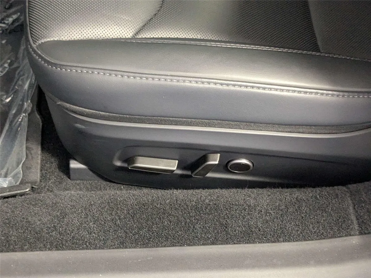 2025 TESLA MODEL 3 thumbnail 13