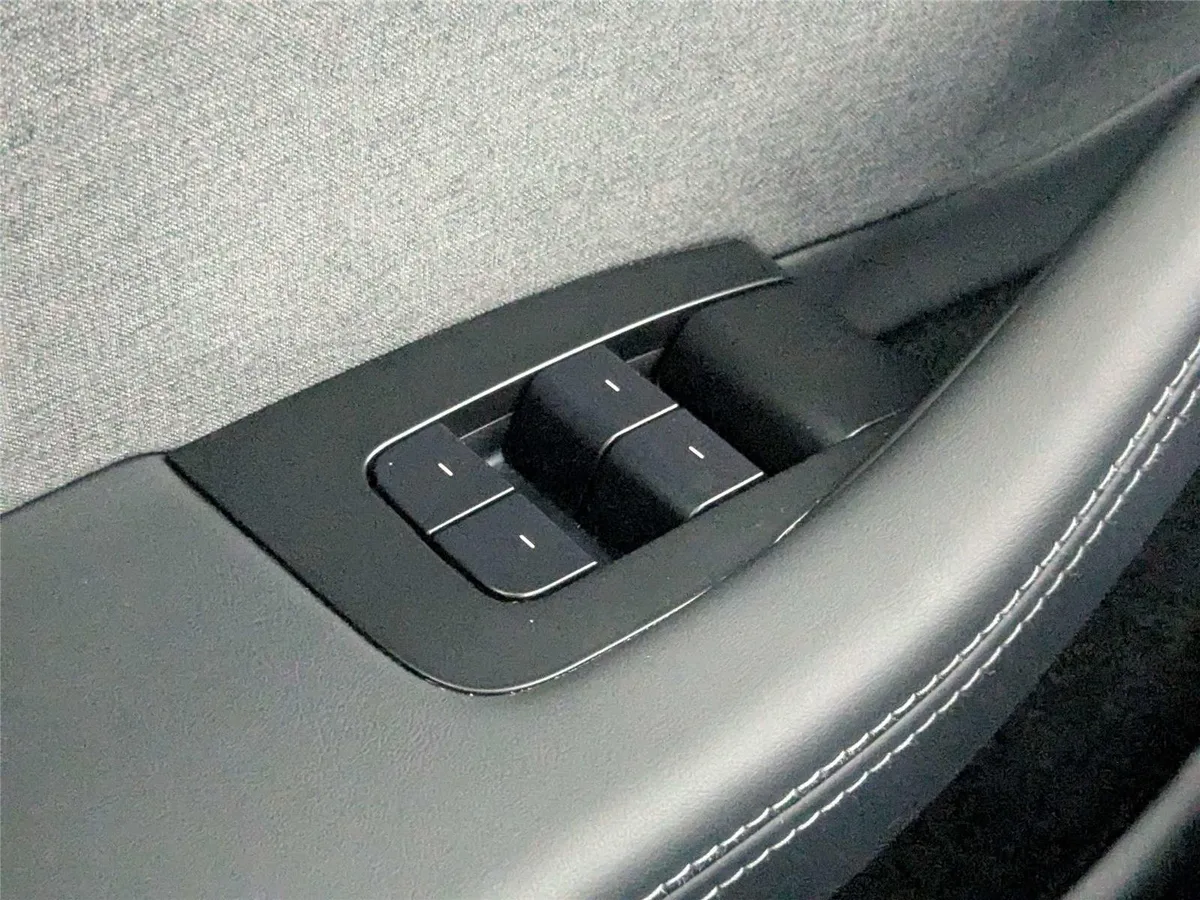 2025 TESLA MODEL 3 thumbnail 14