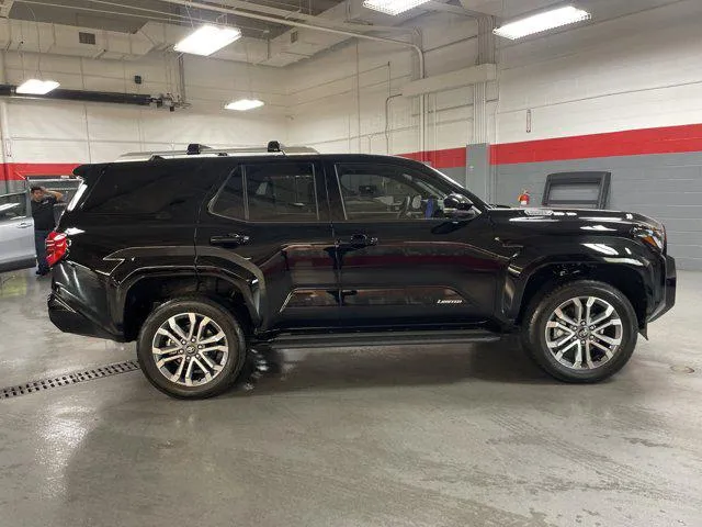2025 Toyota 4RUNNER HYBRID thumbnail 11