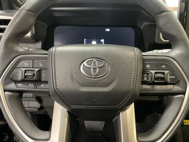 2025 Toyota 4RUNNER HYBRID thumbnail 18