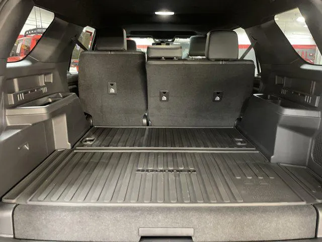2025 Toyota 4RUNNER HYBRID thumbnail 34
