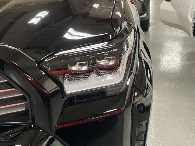2025 Toyota 4RUNNER HYBRID thumbnail 6