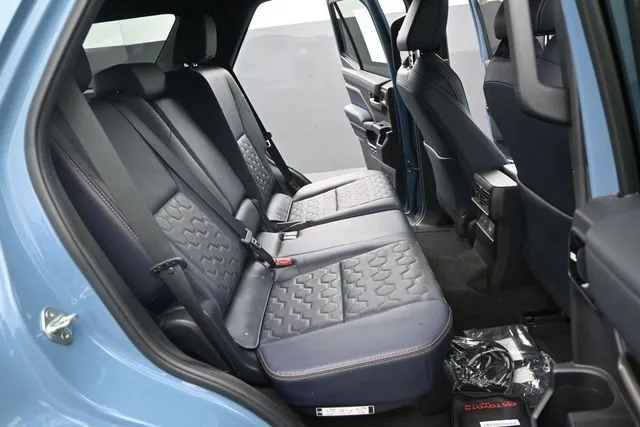 2025 Toyota 4Runner i-FORCE MAX Hybrid Platinum thumbnail 15