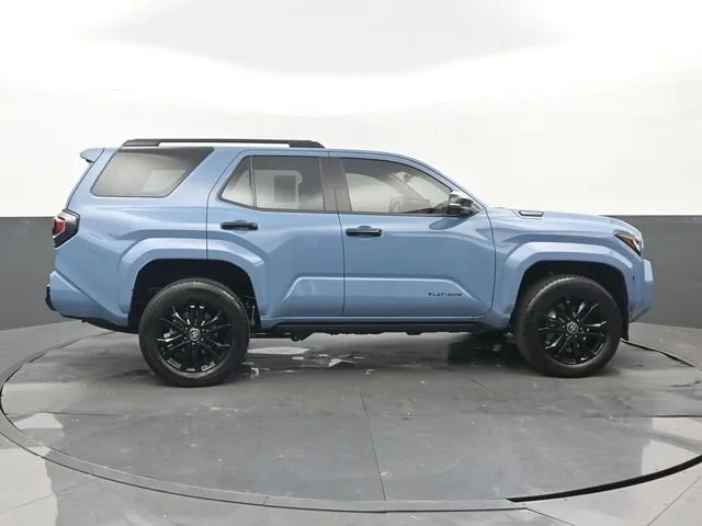 2025 Toyota 4Runner i-FORCE MAX Hybrid Platinum thumbnail 2