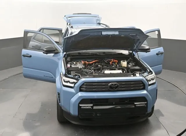 2025 Toyota 4Runner i-FORCE MAX Hybrid Platinum thumbnail 34