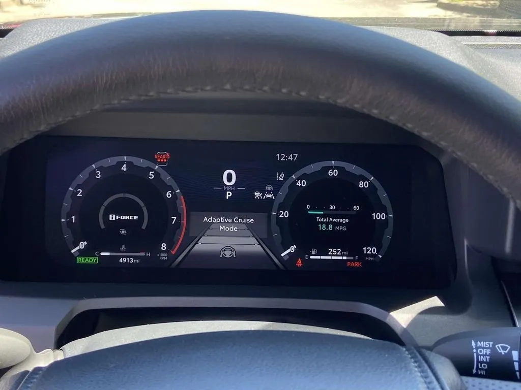 2025 Toyota 4Runner i-FORCE MAX Hybrid TRD Off Road Premium thumbnail 36