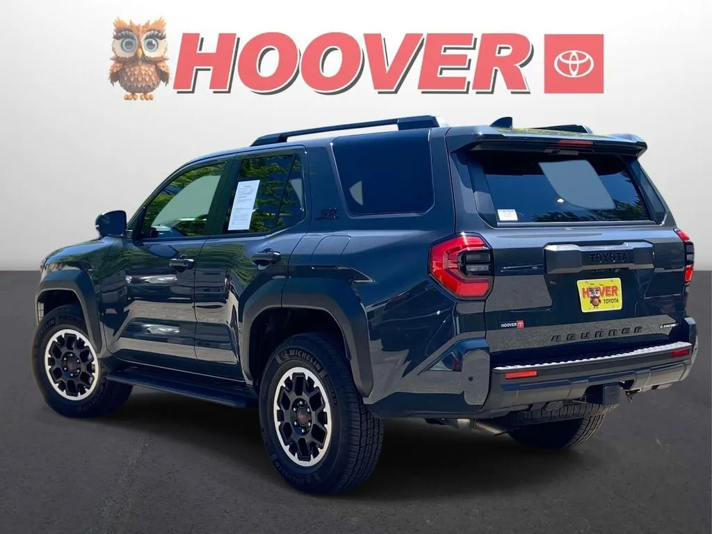2025 Toyota 4Runner i-FORCE MAX Hybrid TRD Off Road Premium thumbnail 5