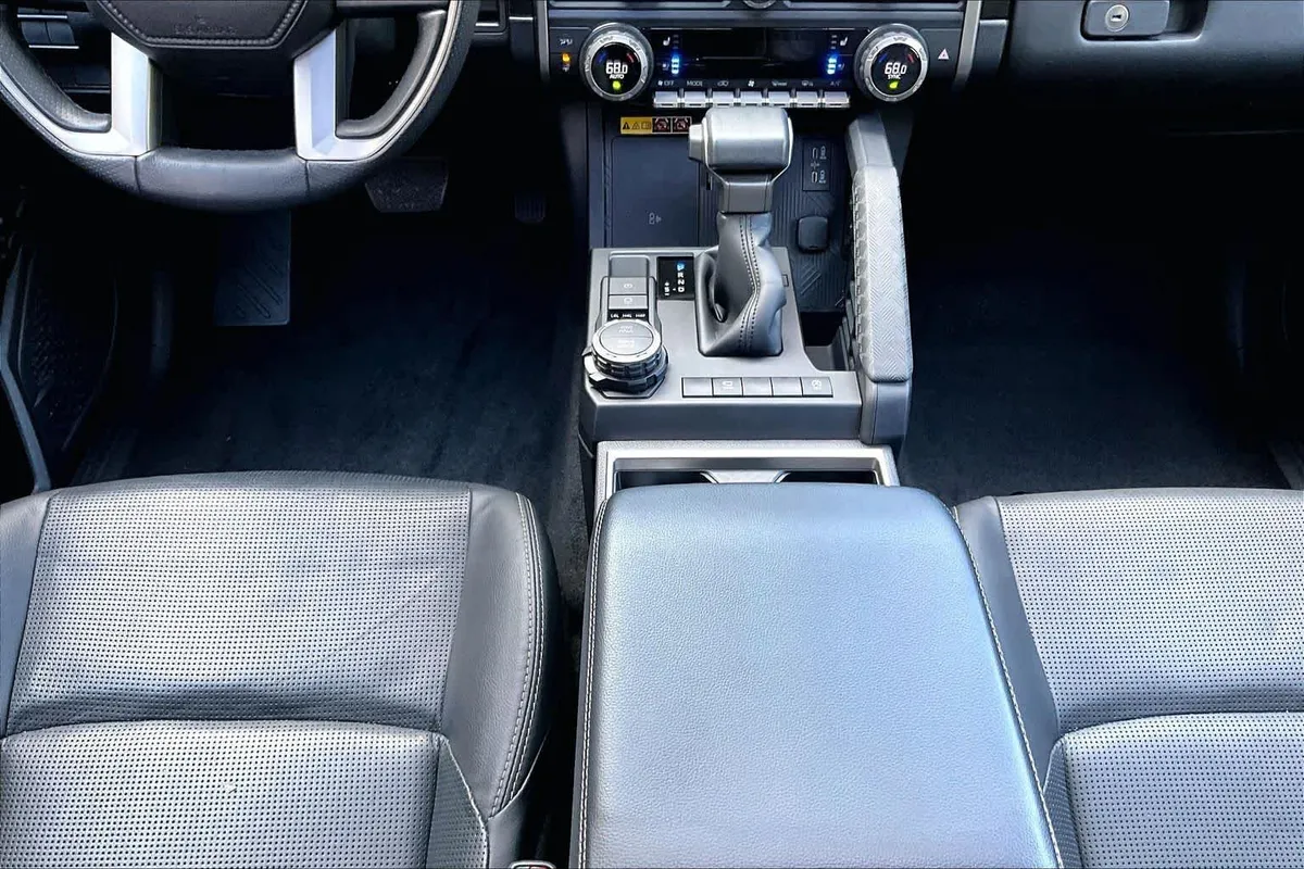 2025 Toyota 4Runner Limited thumbnail 17