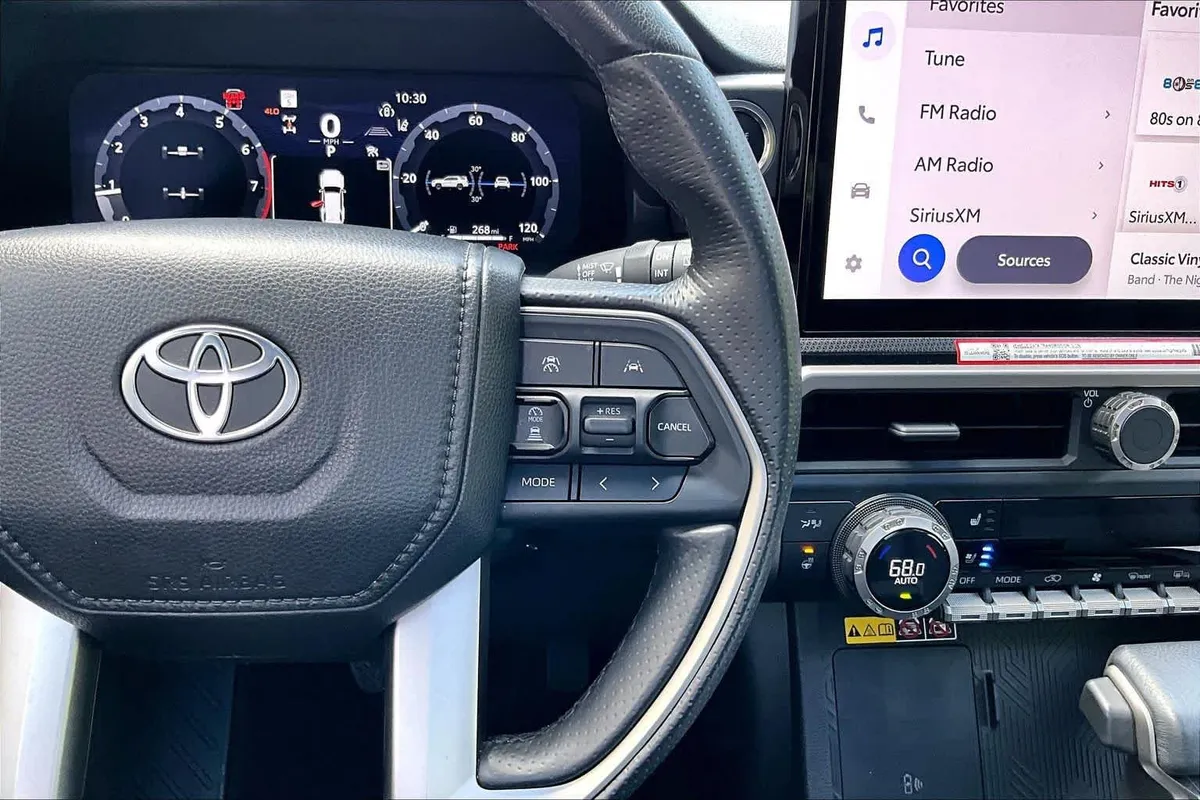 2025 Toyota 4Runner Limited thumbnail 25