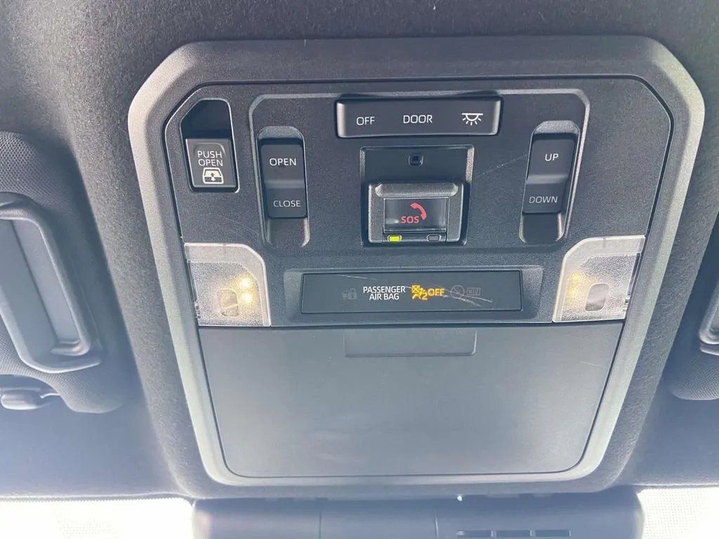 2025 Toyota 4Runner Limited thumbnail 23
