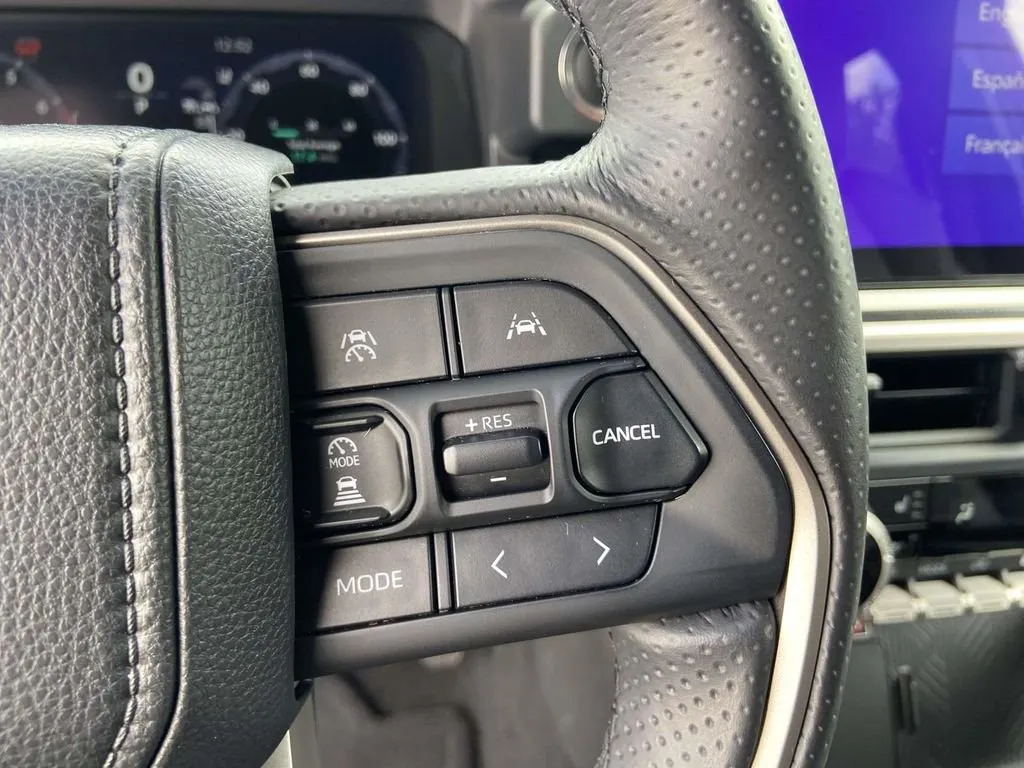 2025 Toyota 4Runner Limited thumbnail 33