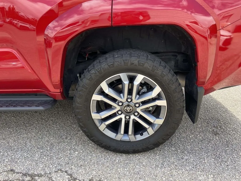 2025 Toyota 4Runner Limited thumbnail 8