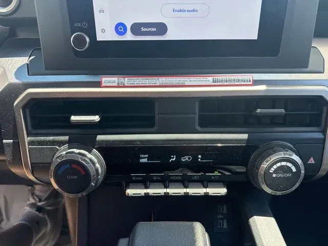 2025 Toyota 4Runner SR5 thumbnail 38