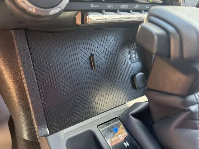2025 Toyota 4Runner SR5 thumbnail 39