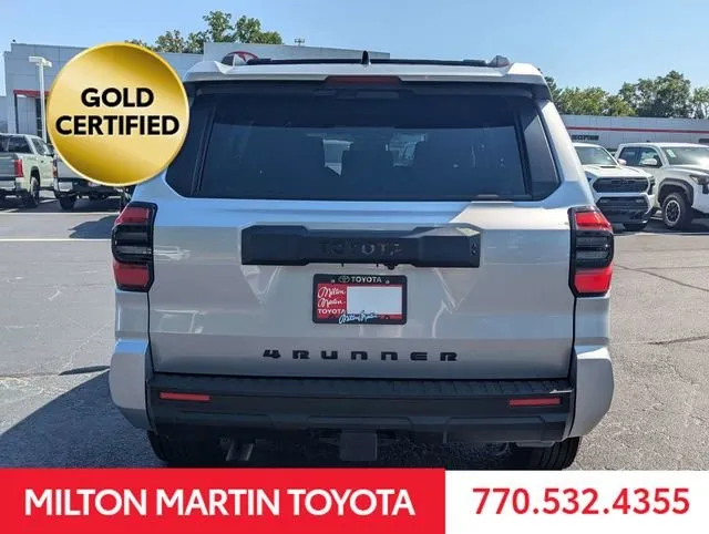 2025 Toyota 4Runner SR5 thumbnail 10