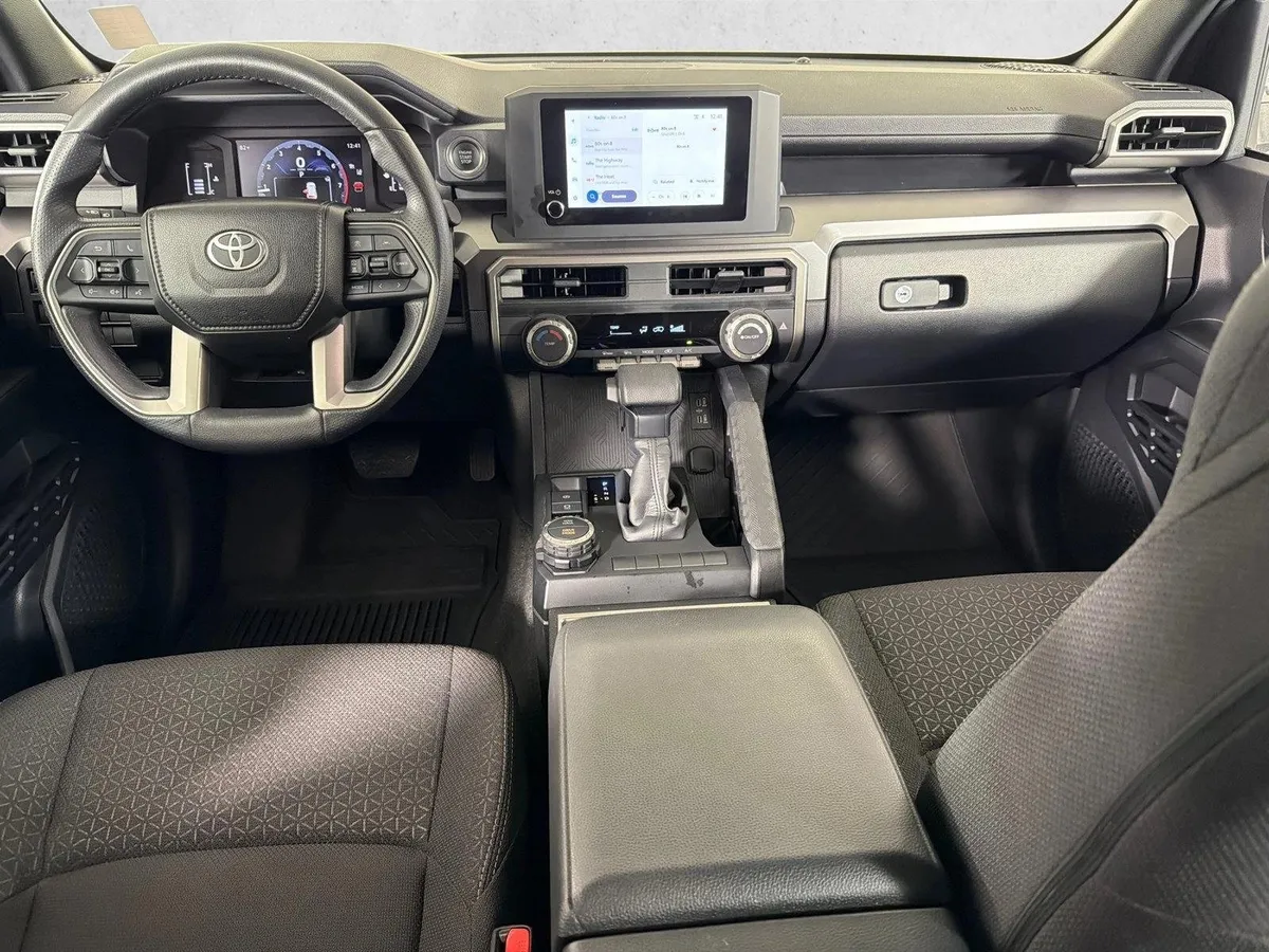 2025 Toyota 4Runner SR5 thumbnail 22