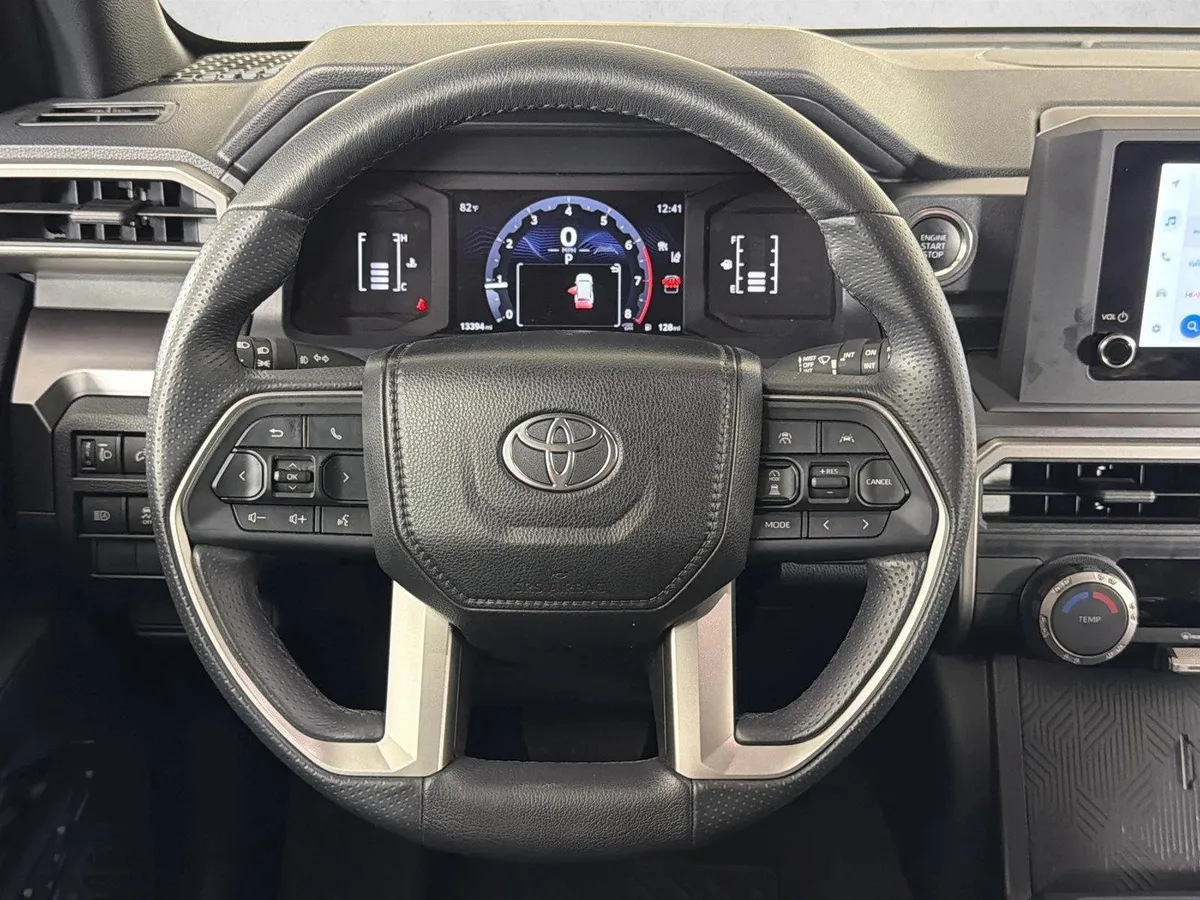 2025 Toyota 4Runner SR5 thumbnail 23