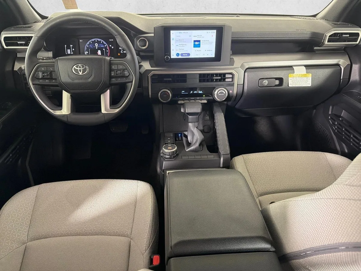 2025 Toyota 4Runner SR5 thumbnail 22