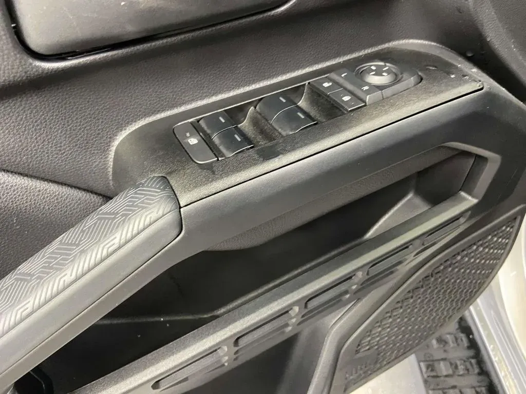 2025 Toyota 4Runner TRD Off-Road Premium thumbnail 19
