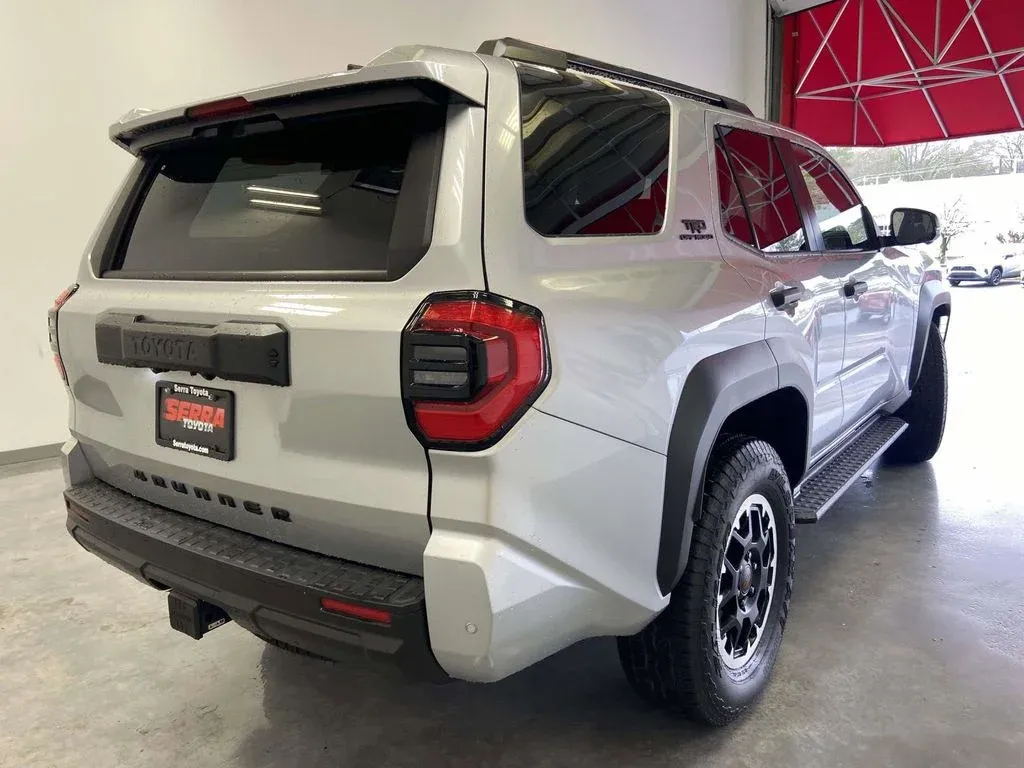 2025 Toyota 4Runner TRD Off-Road Premium thumbnail 3