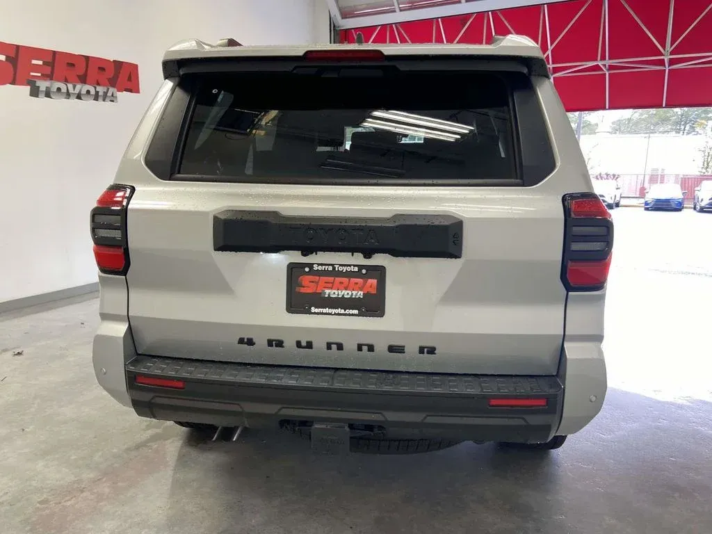 2025 Toyota 4Runner TRD Off-Road Premium thumbnail 4