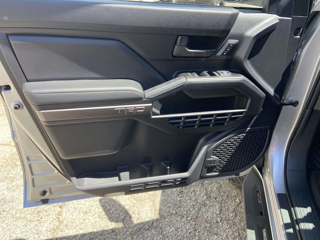 2025 Toyota 4Runner TRD Sport Premium thumbnail 16