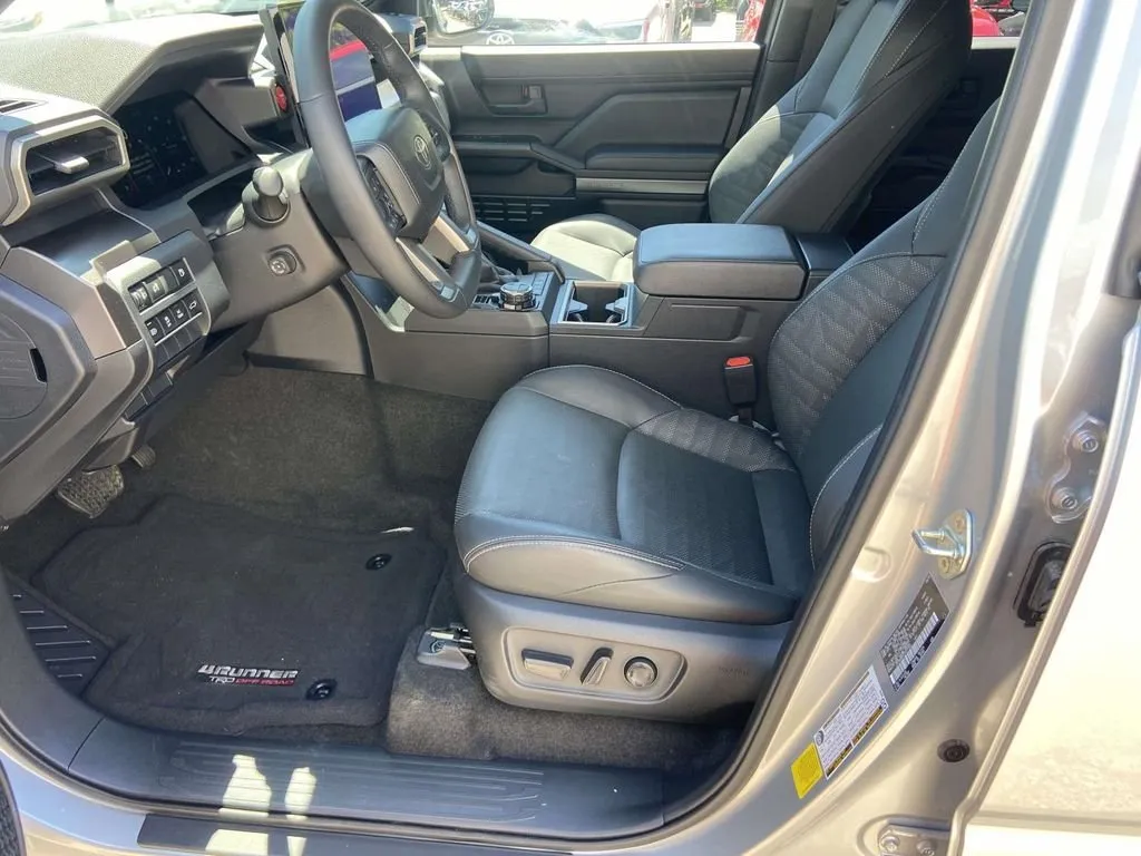 2025 Toyota 4Runner TRD Sport Premium thumbnail 20
