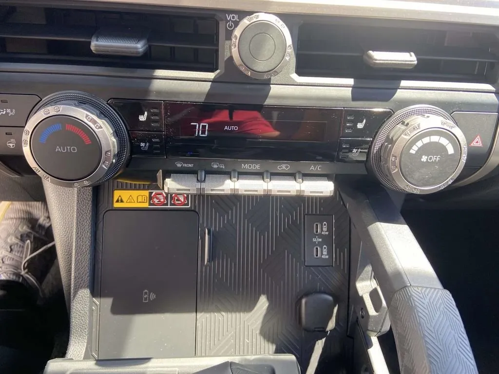 2025 Toyota 4Runner TRD Sport Premium thumbnail 28