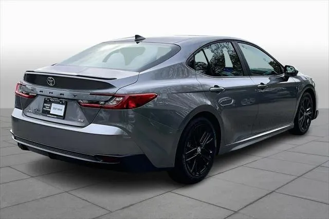 2025 Toyota CAMRY thumbnail 13