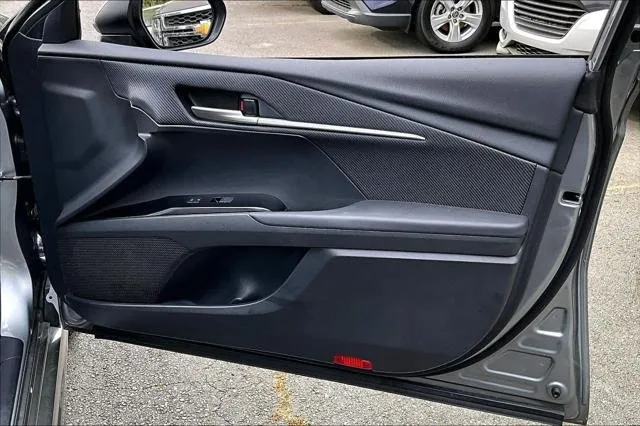 2025 Toyota CAMRY thumbnail 22