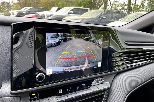 2025 Toyota CAMRY thumbnail 26