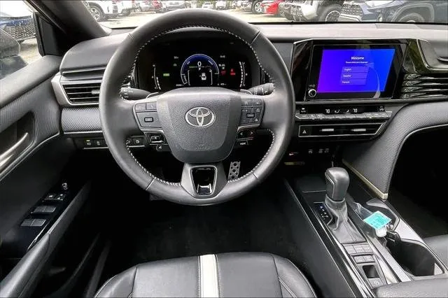 2025 Toyota CAMRY thumbnail 6