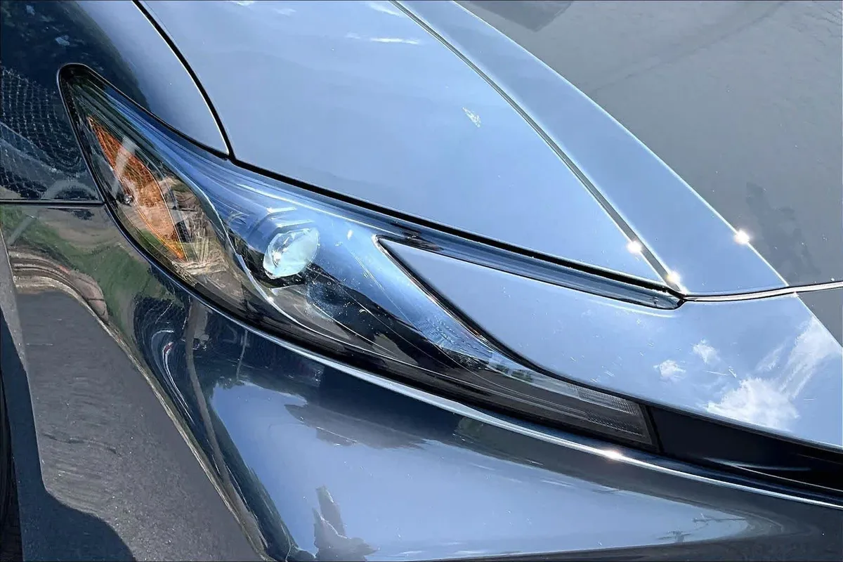 2025 Toyota Camry LE thumbnail 27