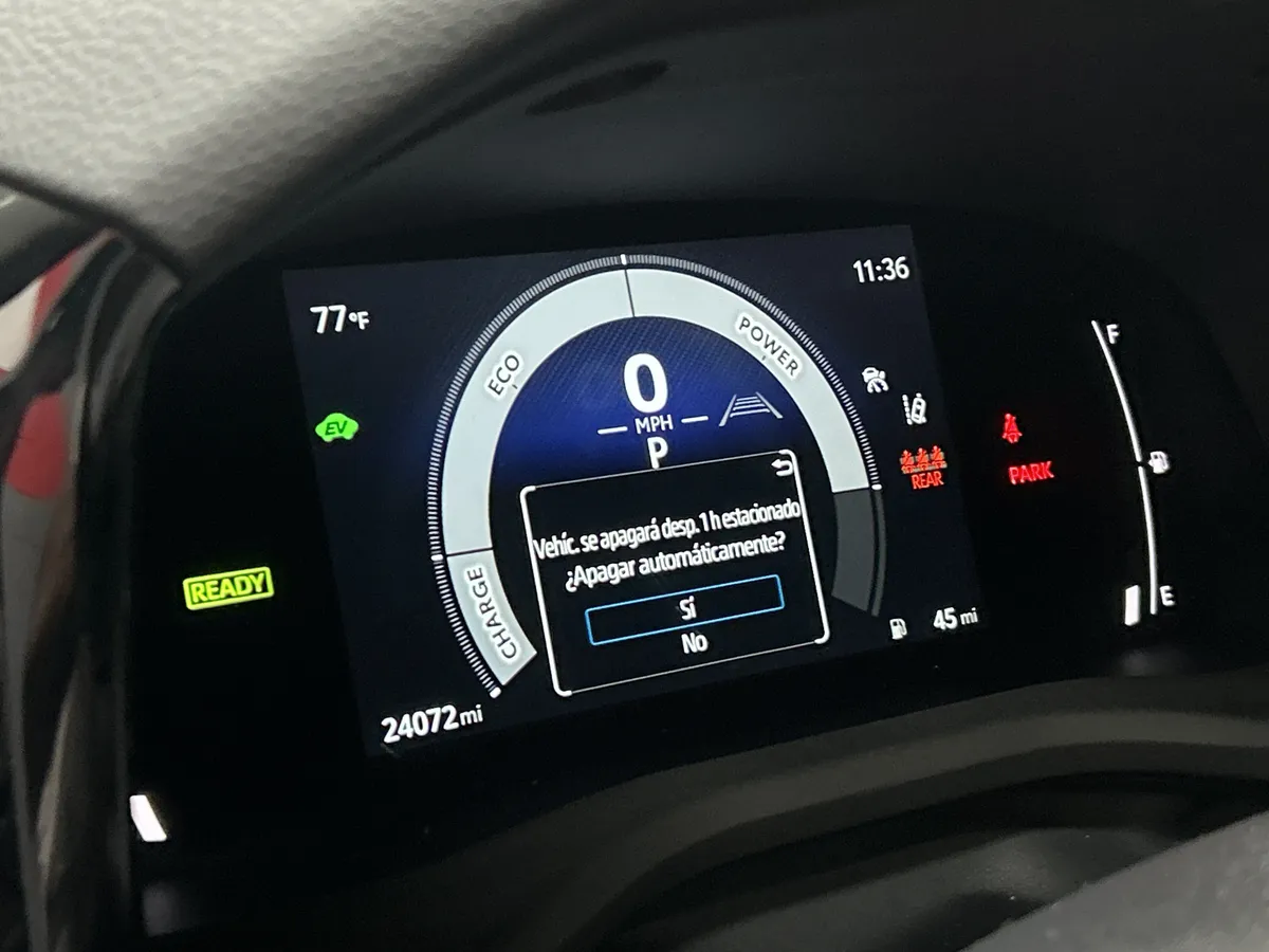 2025 Toyota Camry LE thumbnail 8