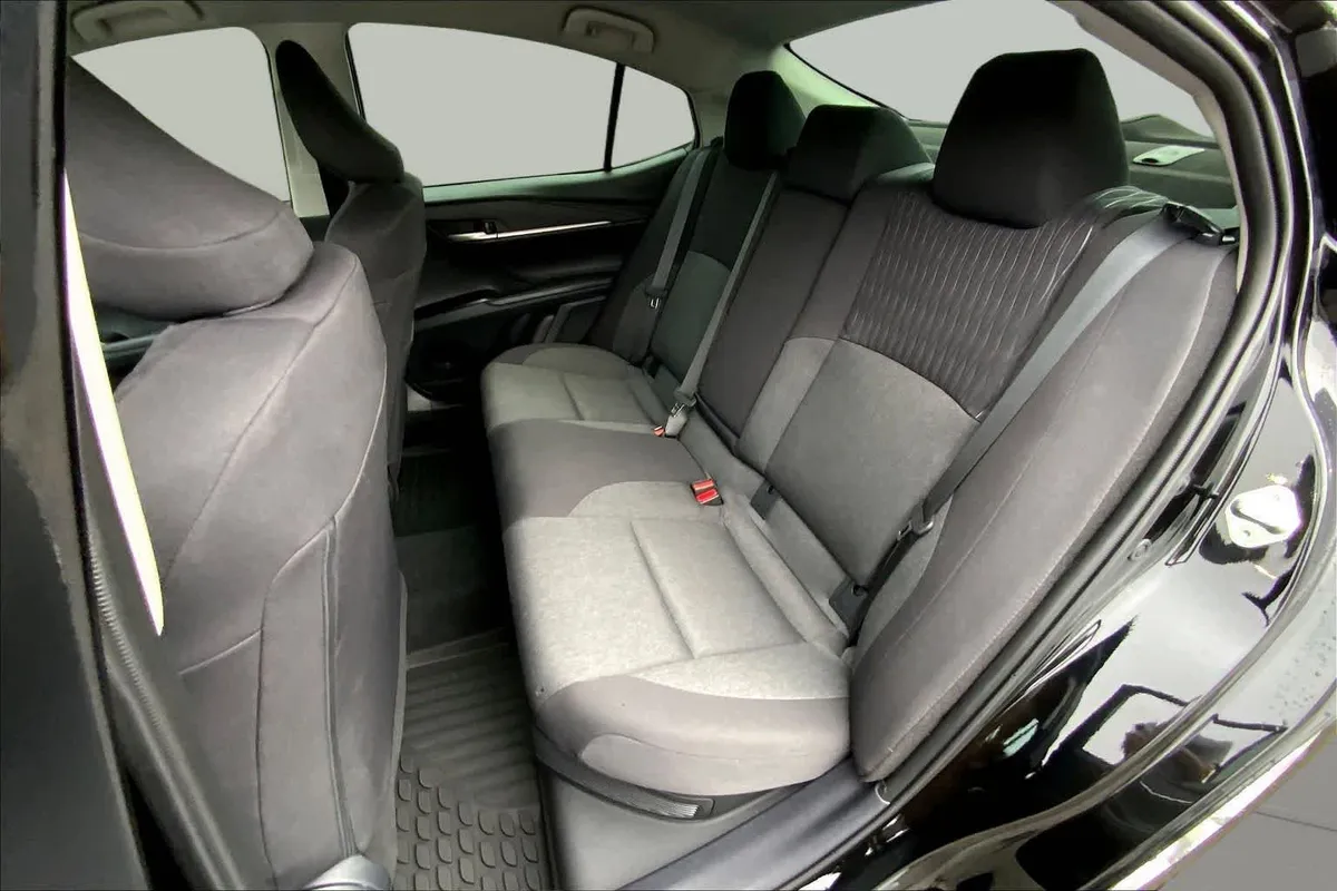 2025 Toyota Camry LE thumbnail 20