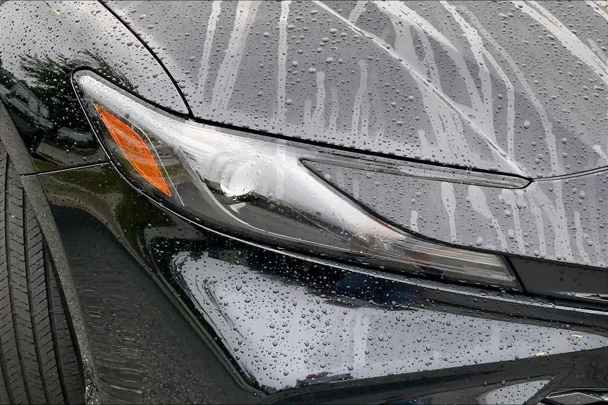 2025 Toyota Camry LE thumbnail 26