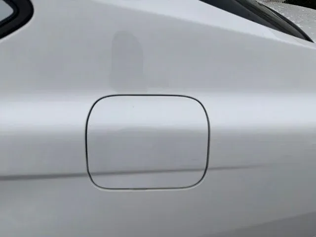 2025 Toyota Camry LE thumbnail 15