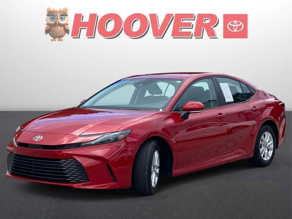 2025 Toyota Camry LE thumbnail 5
