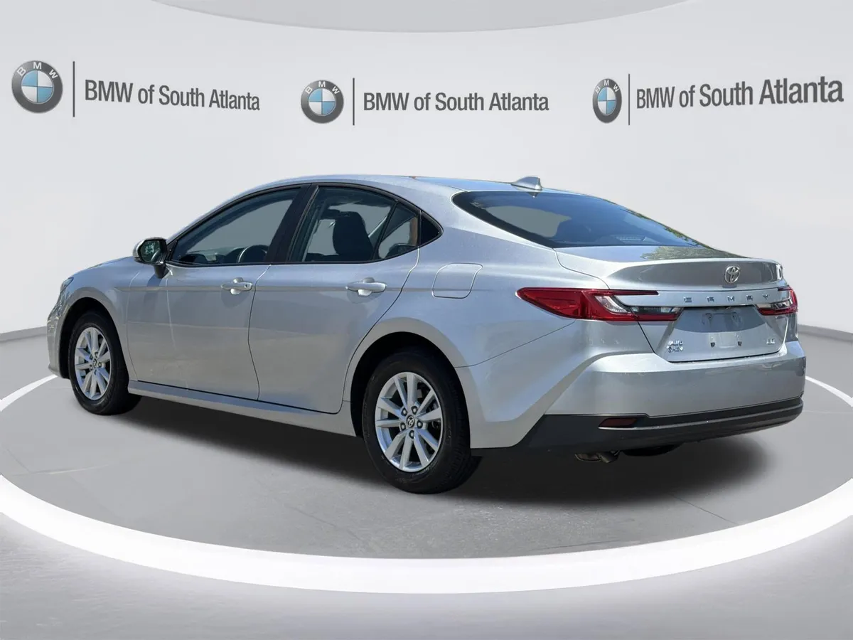 2025 Toyota Camry LE thumbnail 23