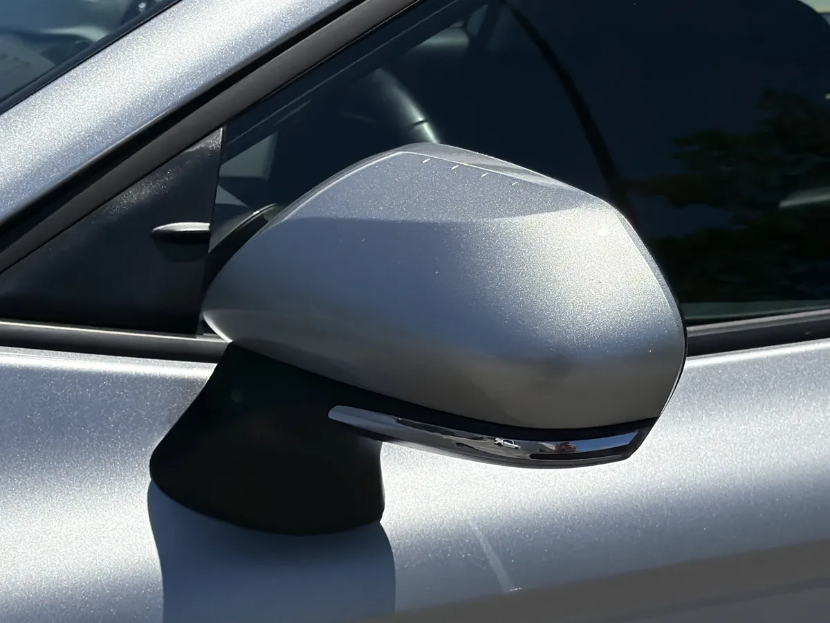 2025 Toyota Camry LE thumbnail 32
