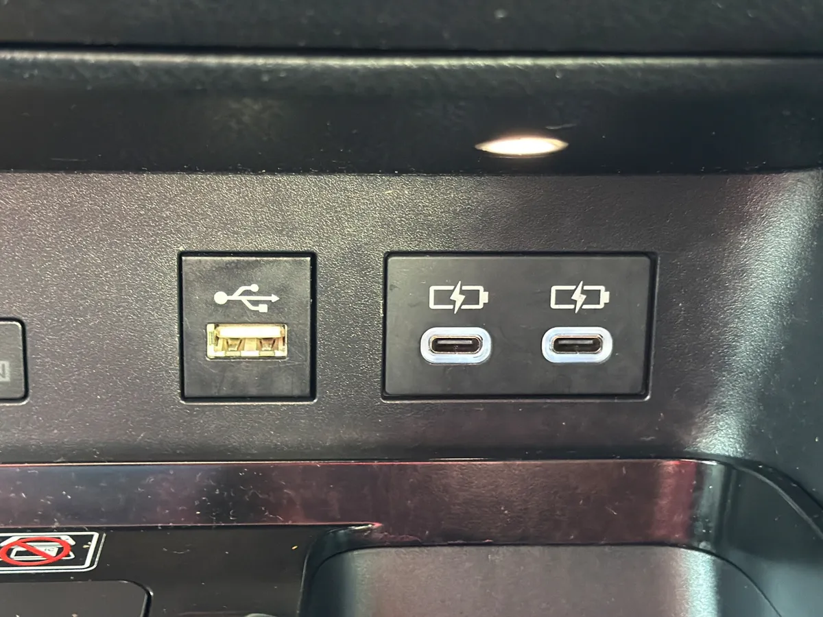 2025 Toyota Camry LE thumbnail 26
