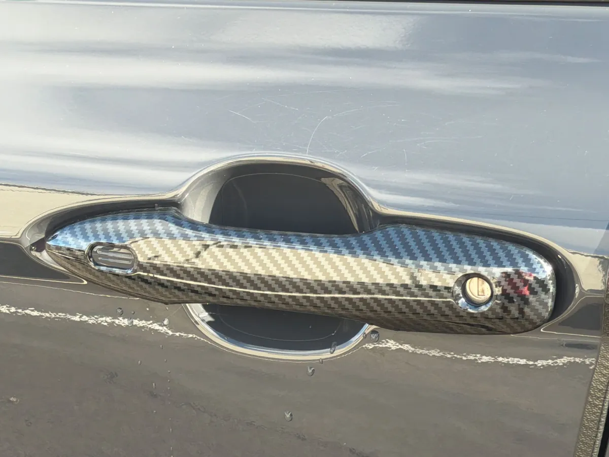 2025 Toyota Camry LE thumbnail 30