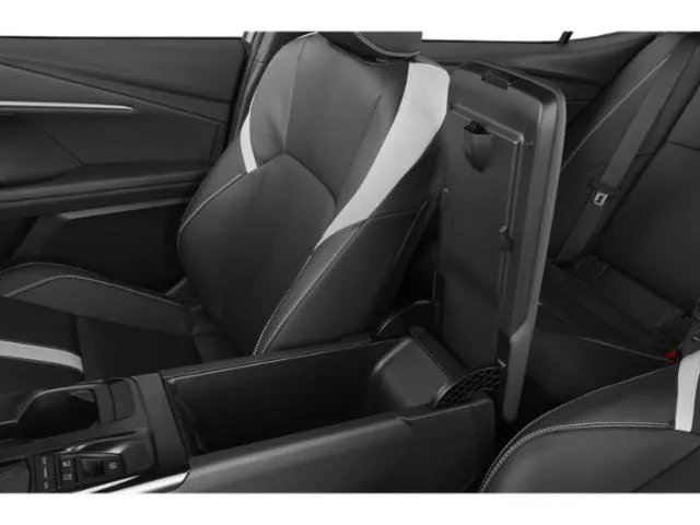 2025 Toyota Camry SE thumbnail 13