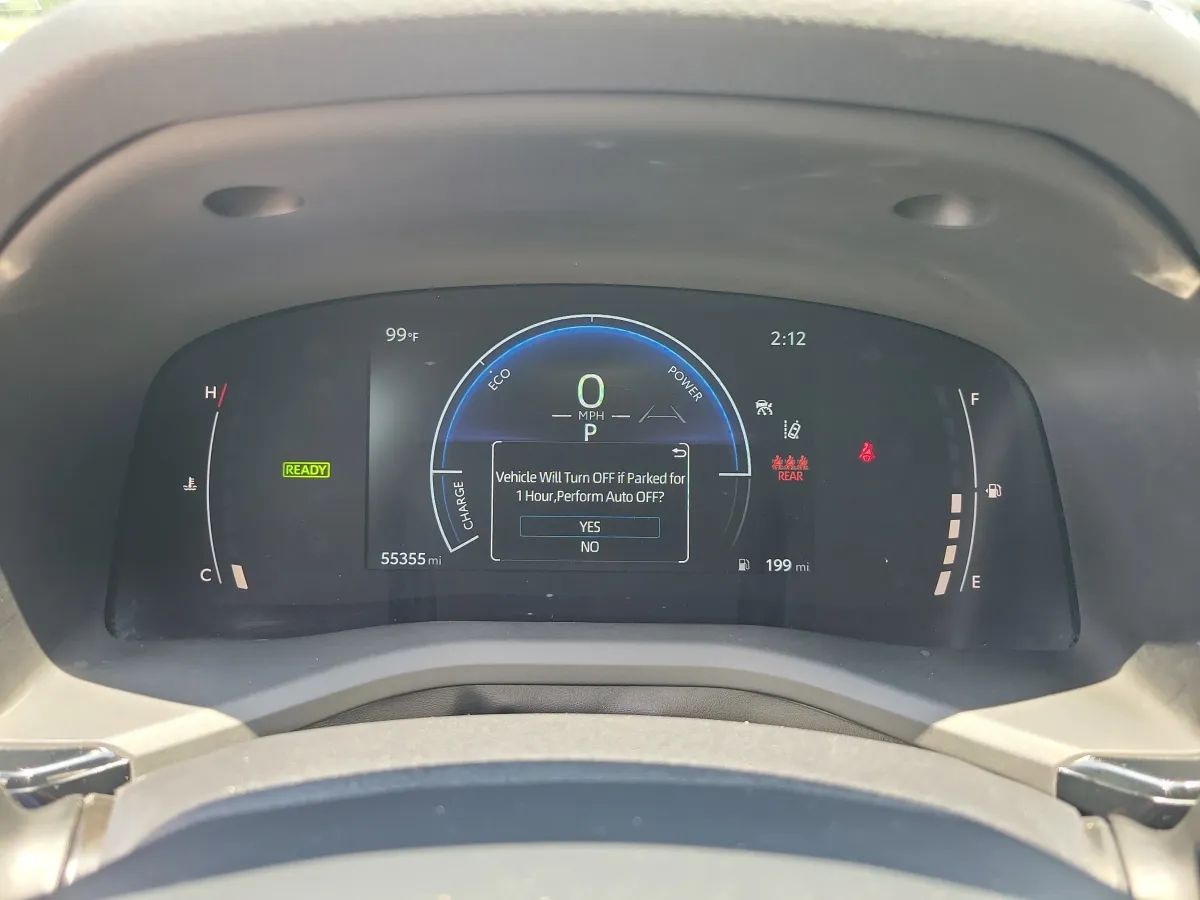 2025 Toyota Camry SE thumbnail 17